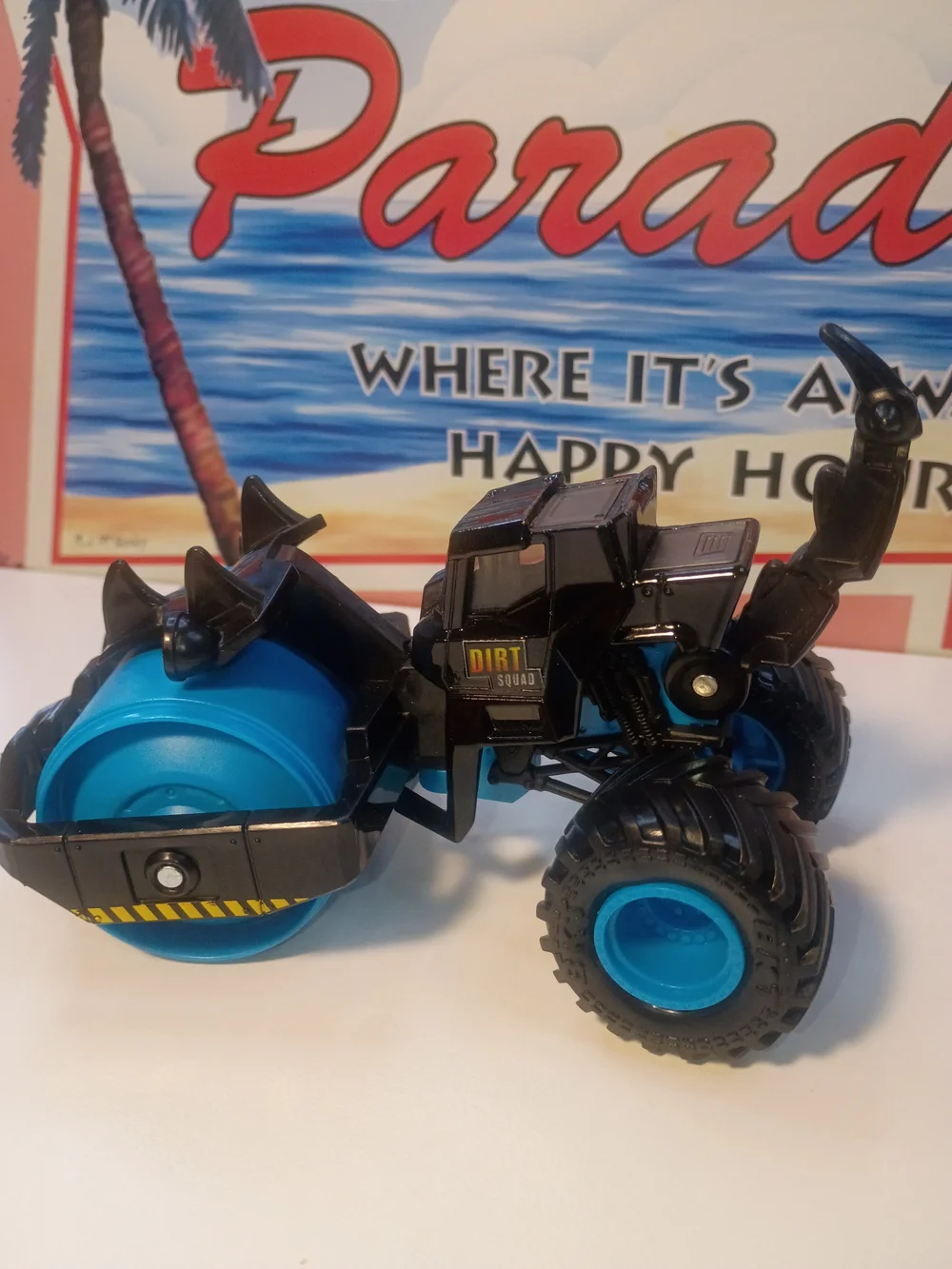 Monster Jam Dirt Squad Rolland Truck W/ Moving Parts Black 1/64 Scale